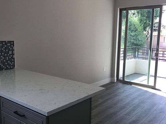 5th image of 10939 Hesby St