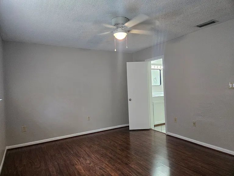 4503 NW 41st Pl — Photo 23