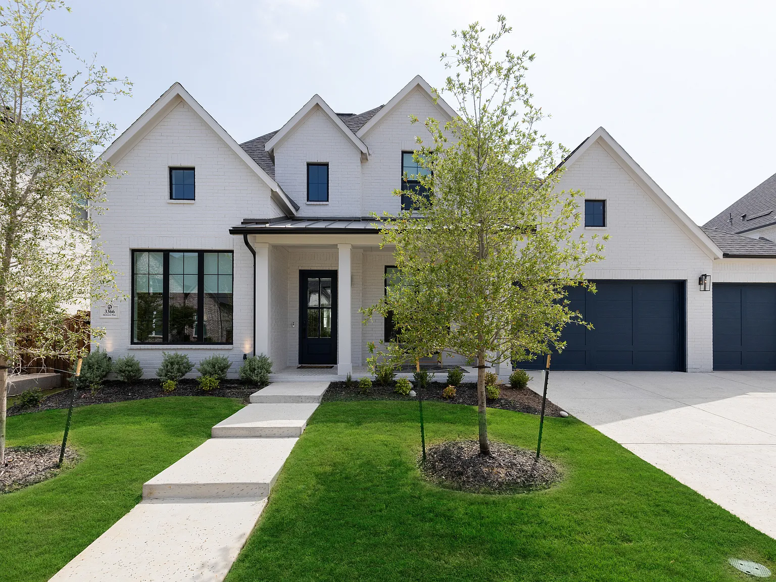 6 bed, 5.5 bath, 4116 sqft, $11,502 — Photo 1