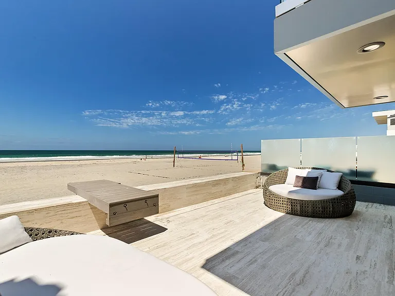 2606 Ocean Front — Photo 2