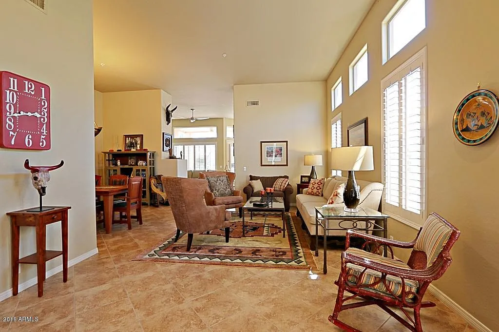 2 bed, 2.0 bath, 1974 sqft, $3,000 — Photo 4