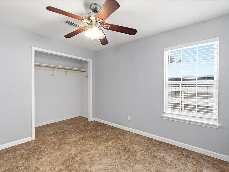 7000 Shannon Dr — Photo 27