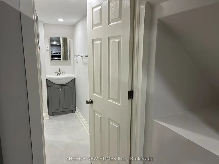 17 Applemore Rd #BASEMENT — Photo 14