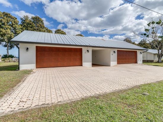12 N Lakeview Dr, Haines City, FL 33844