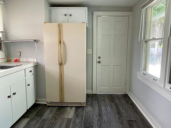 4th image of 1628 9th St Unit A