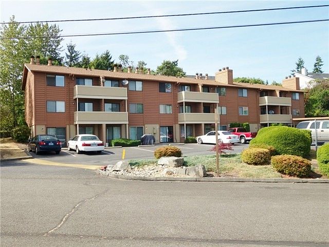 1st image of 4804 S 187th Pl #A304