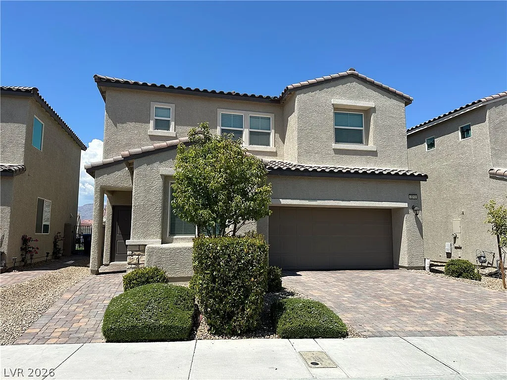 4 bed, 3.0 bath, 1941 sqft, $2,350 — Photo 1