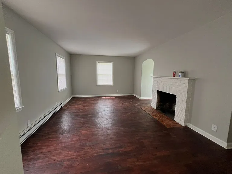 1334 S Burlington Dr — Photo 3