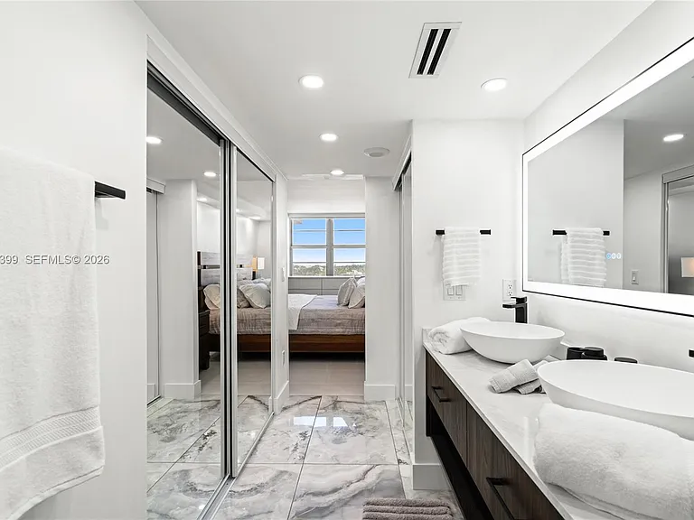 5701 Collins Ave #503 — Photo 36