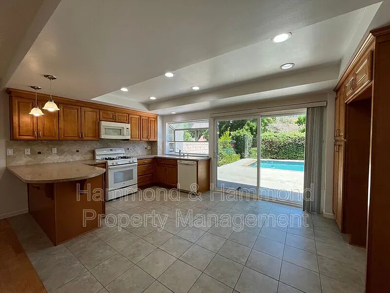 3804 Mainsail Cir — Photo 6