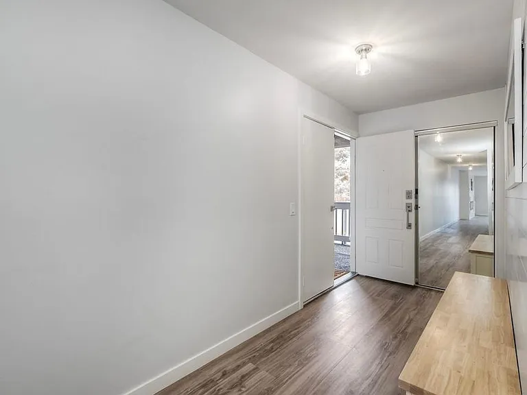 4705 Marina Dr #10 — Photo 3