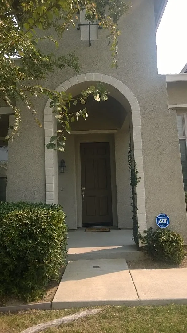 Building Photo - 9835 Peters Ranch Way
