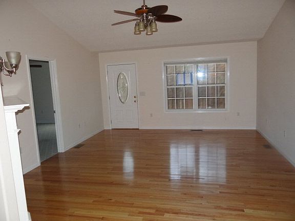 3rd image of 2112 Black Wolf Dr