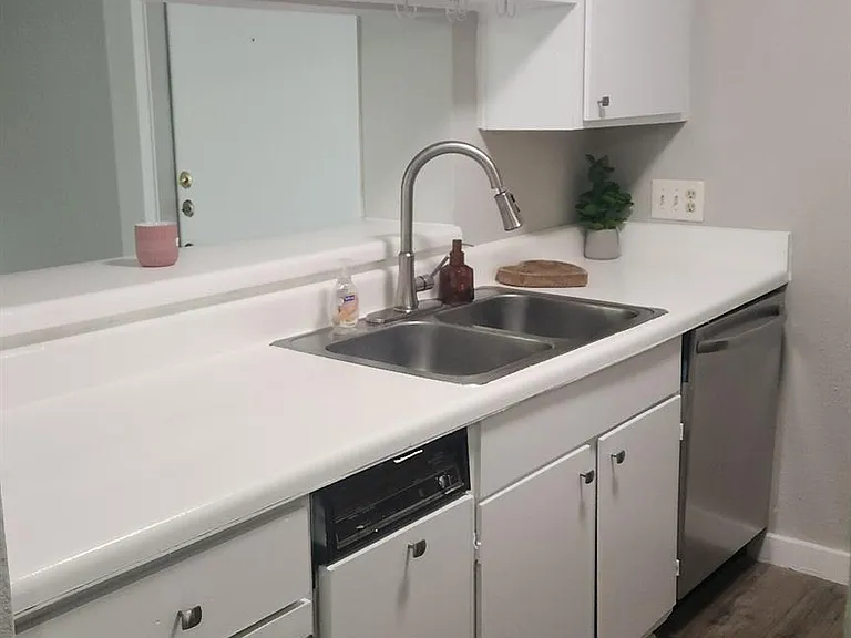 3025 Walnut Bend Ln #35 — Photo 7