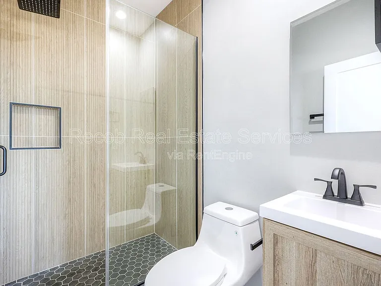 2394 W Jewett St #2392 — Photo 9