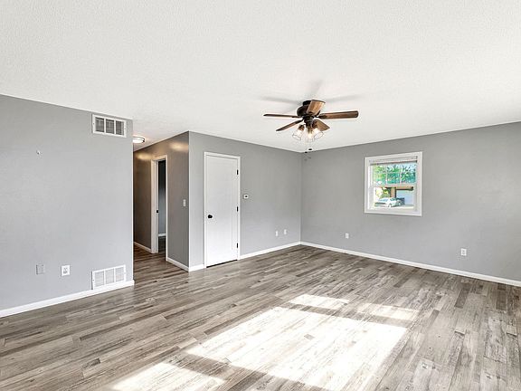4th image of 502 W 12th Ave