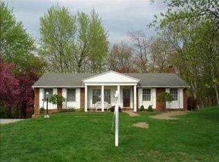 1233 Montclair Dr, Pittsburgh, PA 15241