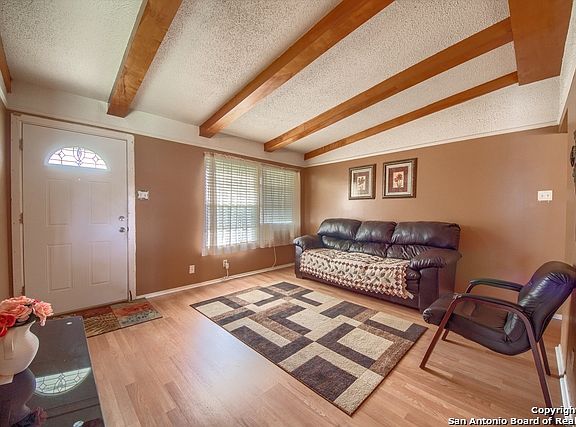 5th image of 7415 Westlyn Dr