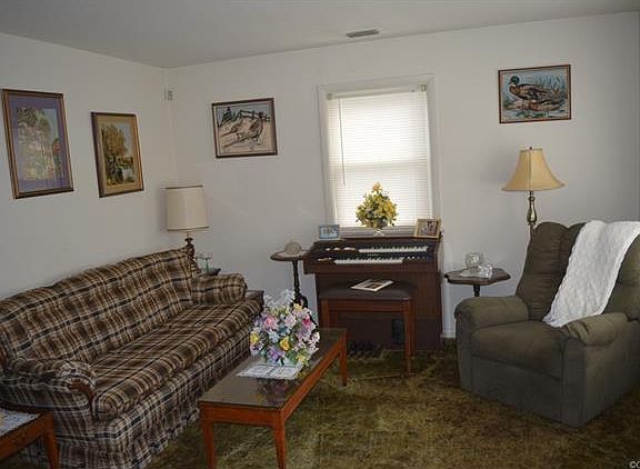 3rd image of 403 Sherilyn Dr