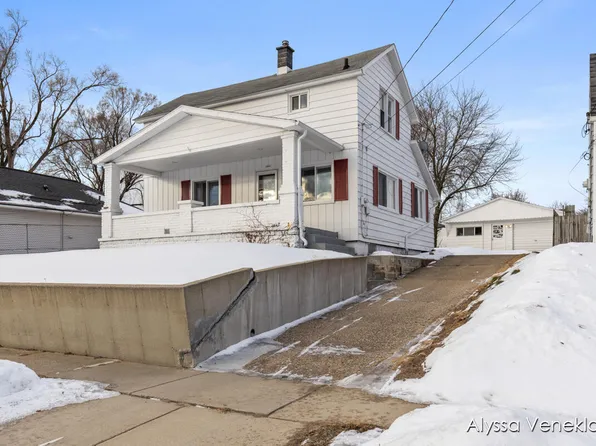 1441 Emerson Ave NW, Grand Rapids, MI 49504