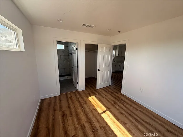 5472 N Mountain View Ave — Photo 10