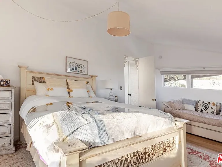 21625 Pacific Coast Hwy — Photo 13