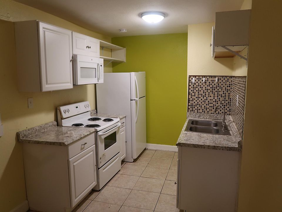 1st image of 305 E Ross Ave #2