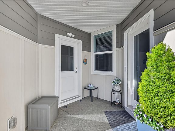 4th image of 2000 Treelane Rd #18