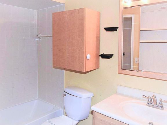 5th image of 5279 Images Cir APT 103
