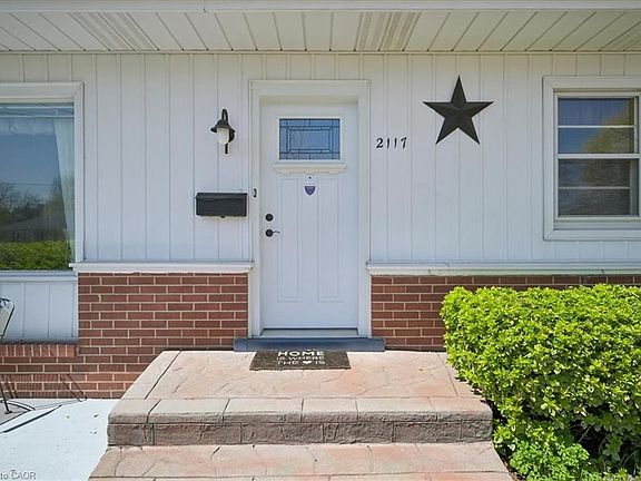 5th image of 2117 Edinburgh Dr