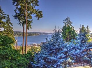 11012 86th Ave NE #202, Kirkland, WA 98034