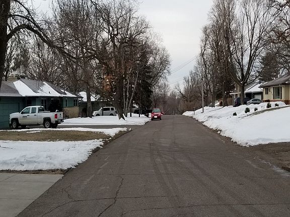 5th image of 4810 Royal Oaks Dr