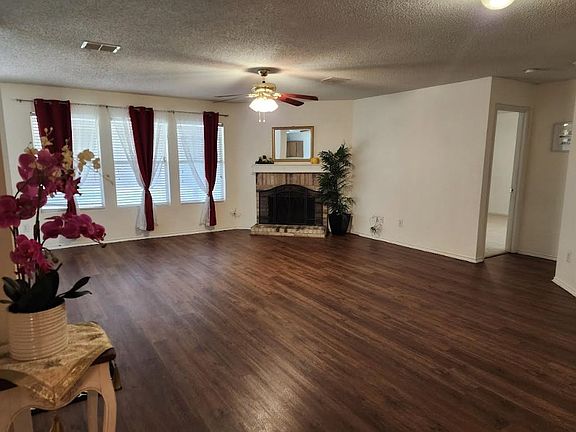 4th image of 2115 Dove Cir