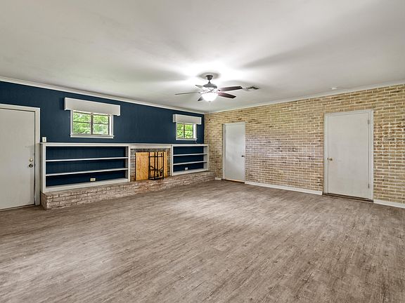 5th image of 1112 Crescent Hill Dr