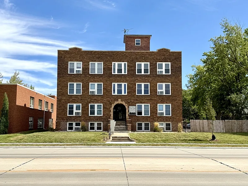 1 bed, 1.0 bath, 550 sqft, $710 — Photo 1