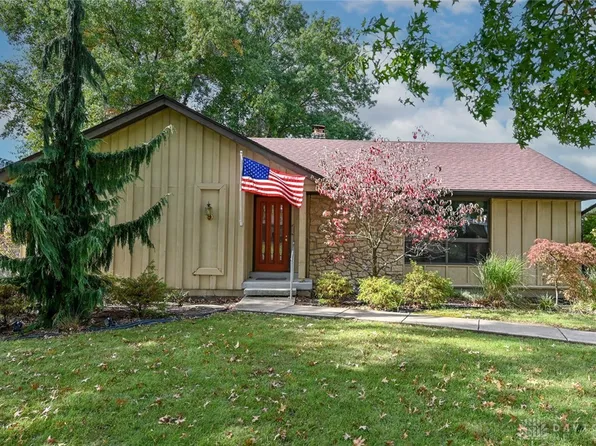 3209 Triplecrown Dr, North Bend, OH 45052