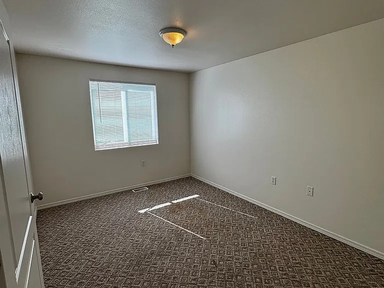 1212 W Columbia Ave — Photo 9