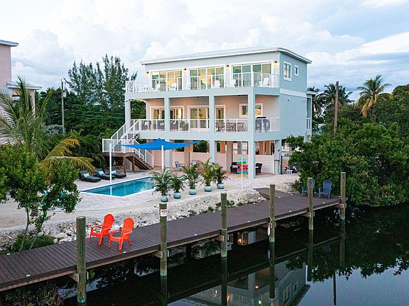 2nd image of 1505 Harbor Dr