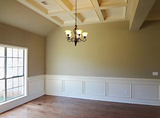 182 Village Trl, Wetumpka, AL 36093