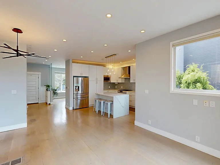 642 Mississippi St — Photo 12
