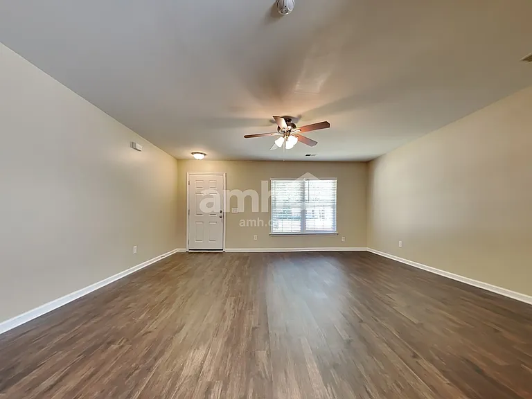 126 Avalon Rd — Photo 7