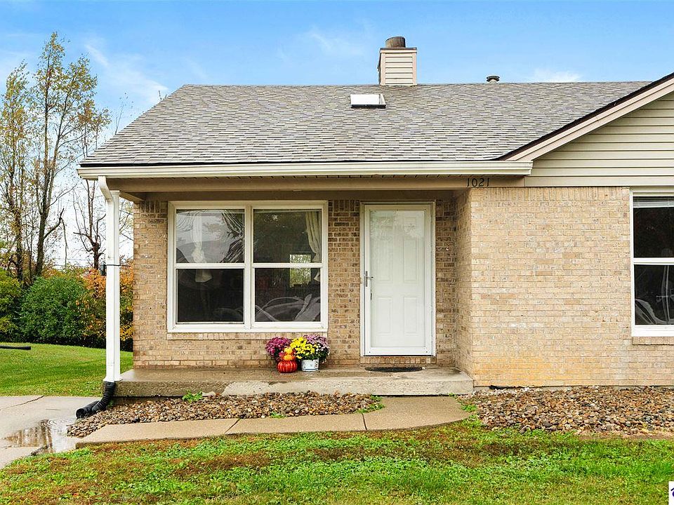 1st image of 1021 Colonial Dr