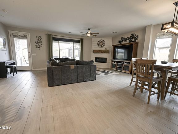 4th image of 576 Whistle Stop Road