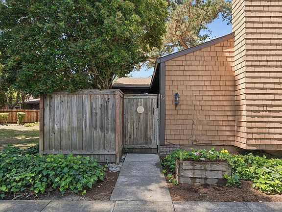 3rd image of 850 E Cotati Avenue #15