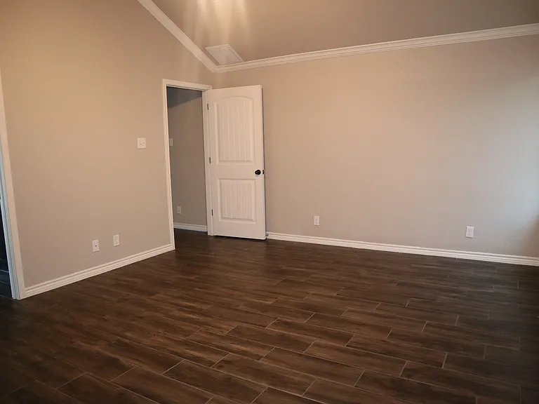 5207 Colina Dr — Photo 29