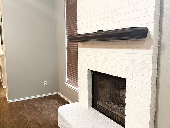 5th image of 637 Inwood Rd