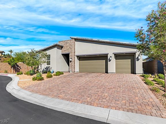 2nd image of 9 Charlotte Ridge Pl