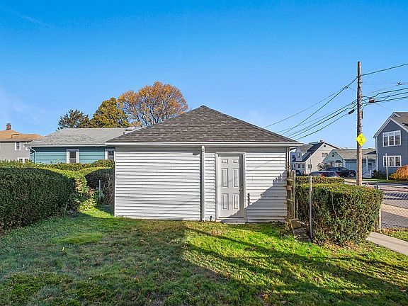 5th image of 27 Whitridge St