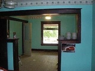 4th image of 428 Woodlawn Ave