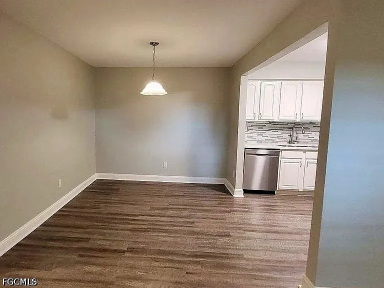 3 bed, 1.0 bath, 897 sqft, $1,500 — Photo 4
